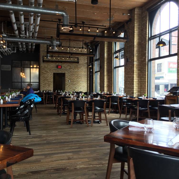 Hewing Hotel lobby and rooms